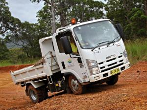 Isuzu NLS200 '2008